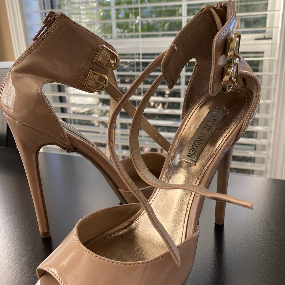 Steve Madden nude heels size 8
